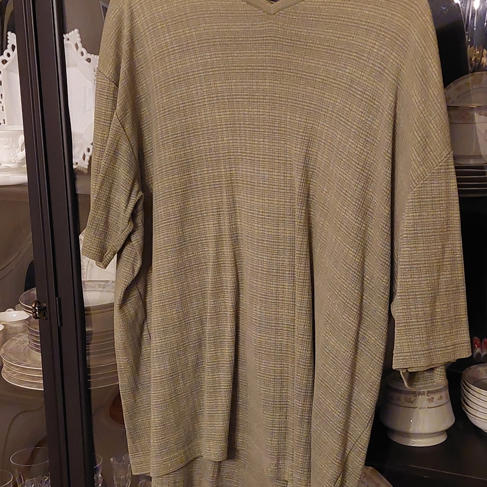 XL CLAIBORNE SHORT SLEEVE SHIRT
